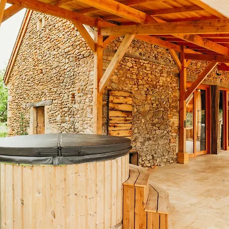Hébergement de vacances Maison Du Noyer, Parc De La Fage *